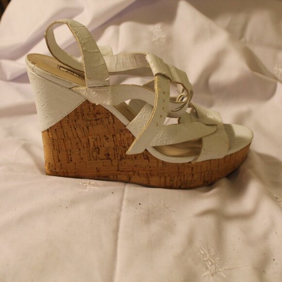 PLATFORM SANDALS - Picture 2 of 2